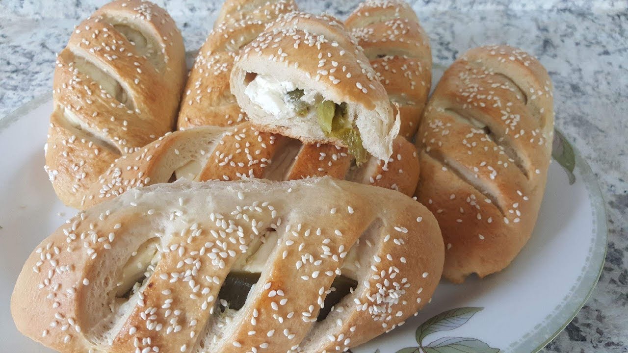 PAN CON QUESO CREMA Y JALAPEÑOS, PAN MEXICANO!!!!