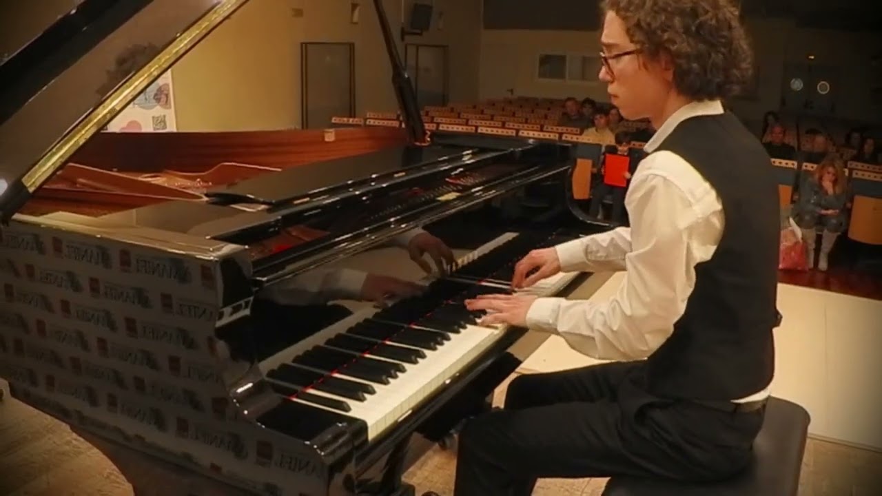 N. Medtner,  Canzona Serenata op. 38 Nr. 6 - Wiktor Gasior