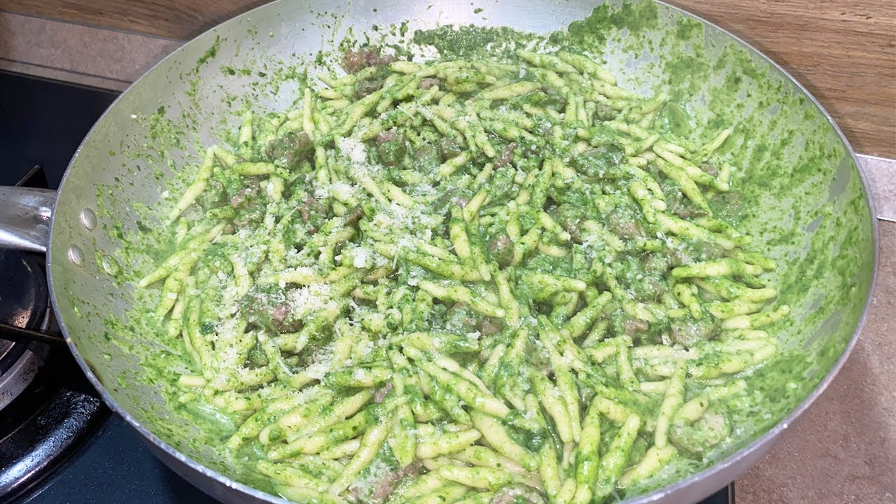 TROFIE SALSICCIA E CREMA DI SPINACI E FORMAGGIO