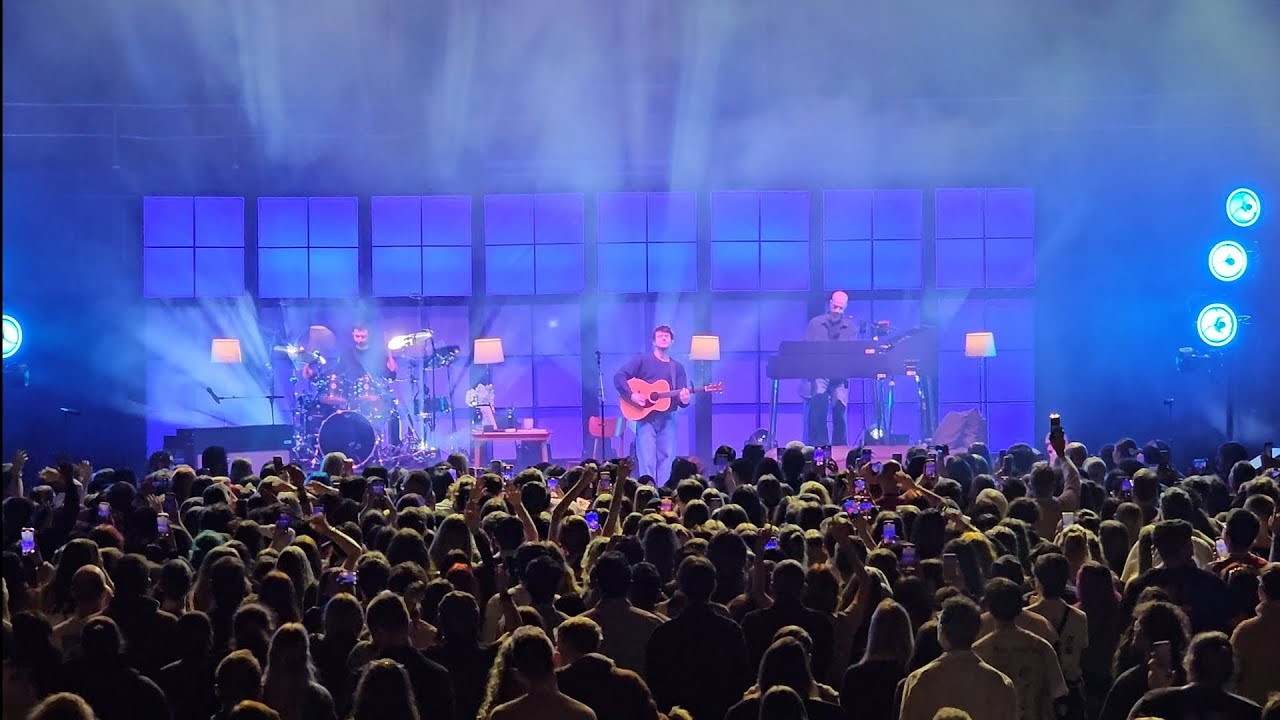 Alec Benjamin - Water Fountain - live, Royal Albert Hall, London 16 March 2025