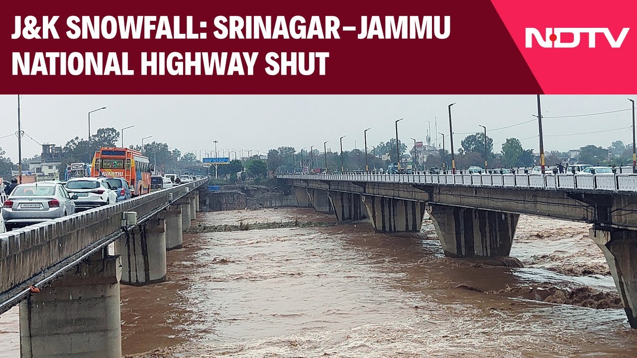 Jammu Kashmir Snowfall | J&K Snowfall: Srinagar-Jammu National Highway Shut, Many Vehicles Stranded