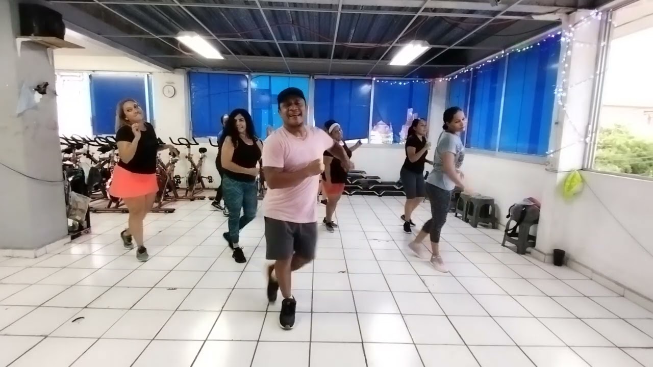 Musita - La Sonora Santanera - Coreografía de Zumba Fitness