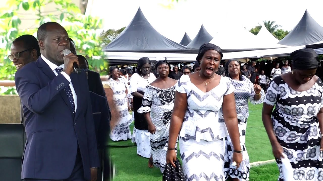 Glorious Pentecost Funeral PRAISE JAM with Elder Mireku 🔥🔥