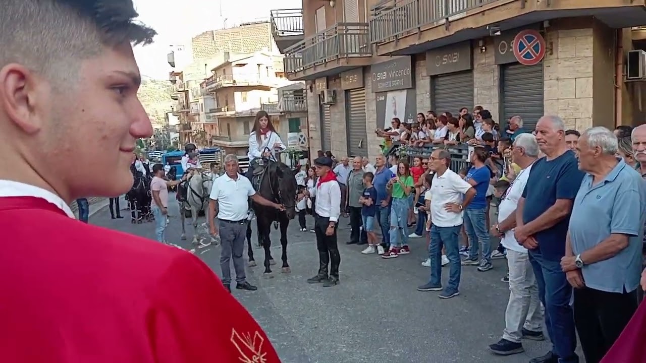 Sfilata equestre. Festa del Santissimo Crocifisso a Belmonte Mezzagno