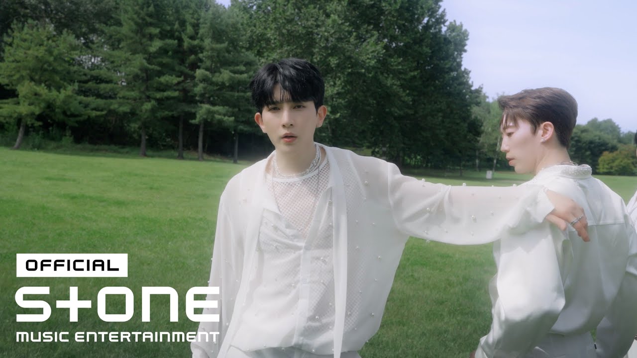UX1 (유엑스원) - HALO Performance Video