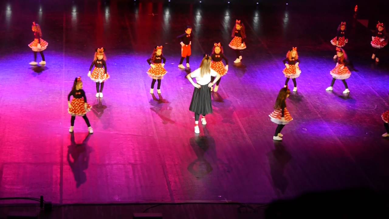 TODES UFA ТЦ. Июнь 2016. Микки Маус