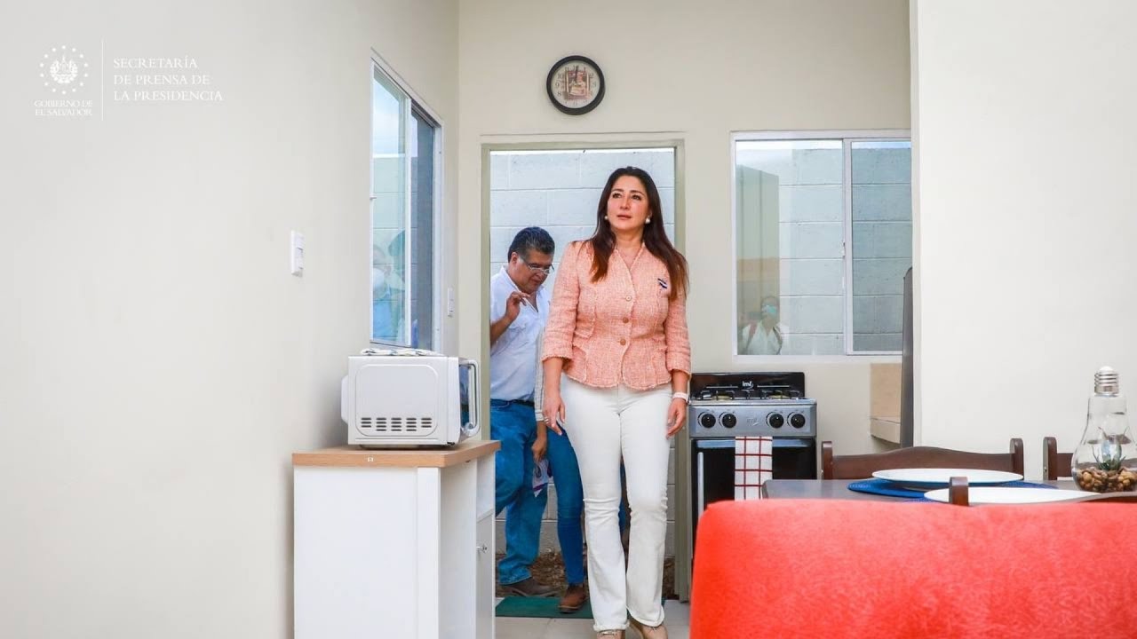 Gobierno apoya el proyecto habitacional de viviendas inteligentes en la Residencial Chalate