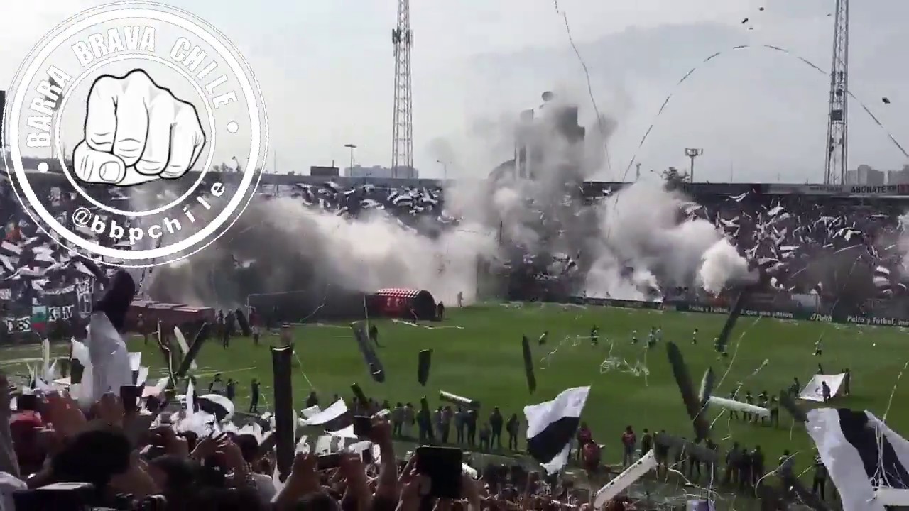 Recibimiento Garra Blanca [Colo Colo] en el Estadio Monumental vs U. de Chile