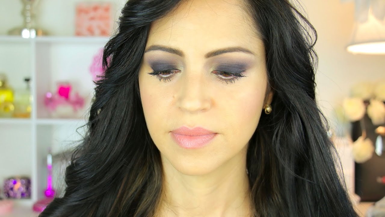 Ahumado de Ojos Marrón Vino con la Paleta Nude Dude The Balm