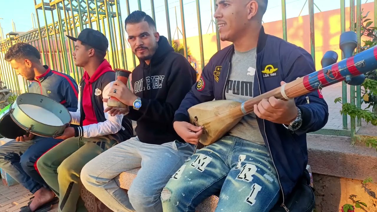 #بنات_اليوم_يشربو_الكيسان🍻 اروع اغنية من اداء شباب اكادير 