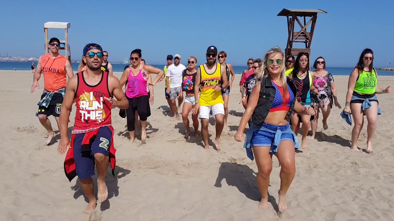 MAYORES- Becky G ft Bad Bunny | Zumba®Choreograpy by Ricardo Zumba & ZumBa Mélî|
