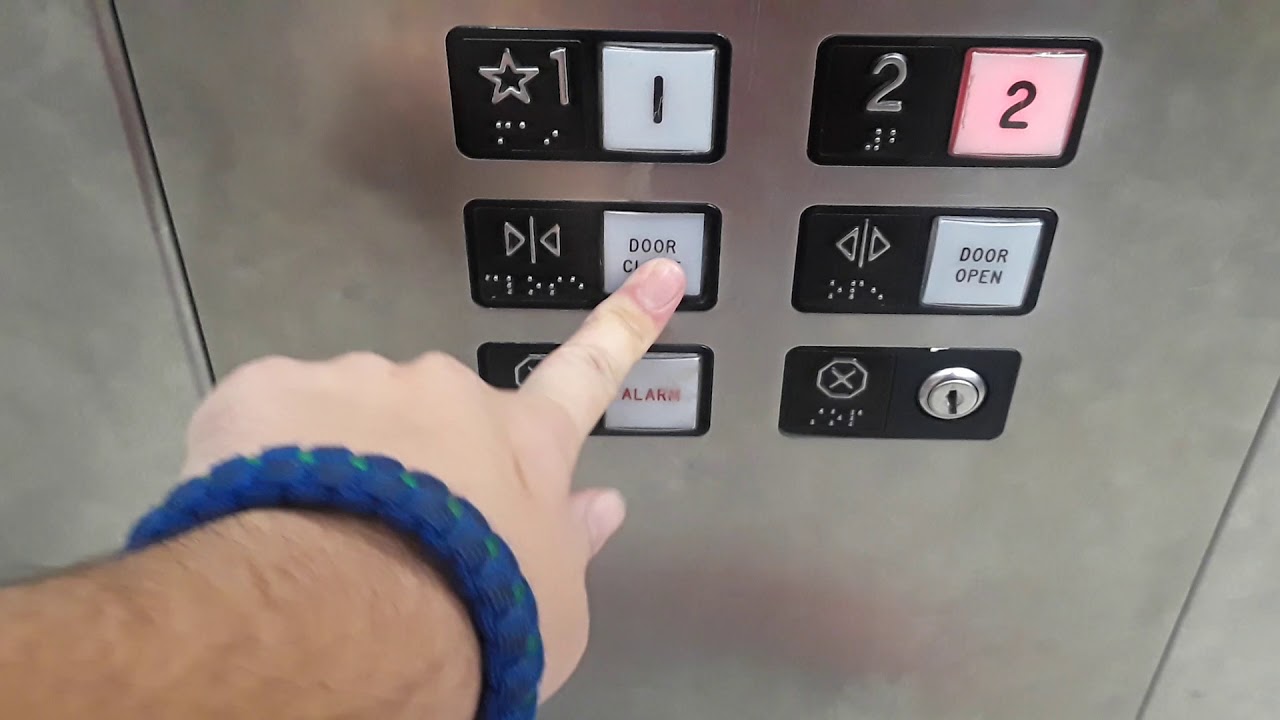 Minnesota Hydraulic Elevator + Westmont Escalators @ Costco - Port Chester, New York