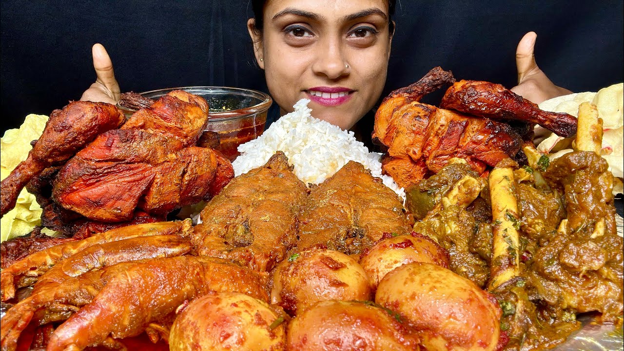 2 Whole Chicken Tandoori Mutton Curry Fish Curry Egg Curry Prawn Curry With Rice Gravy Papad Eating