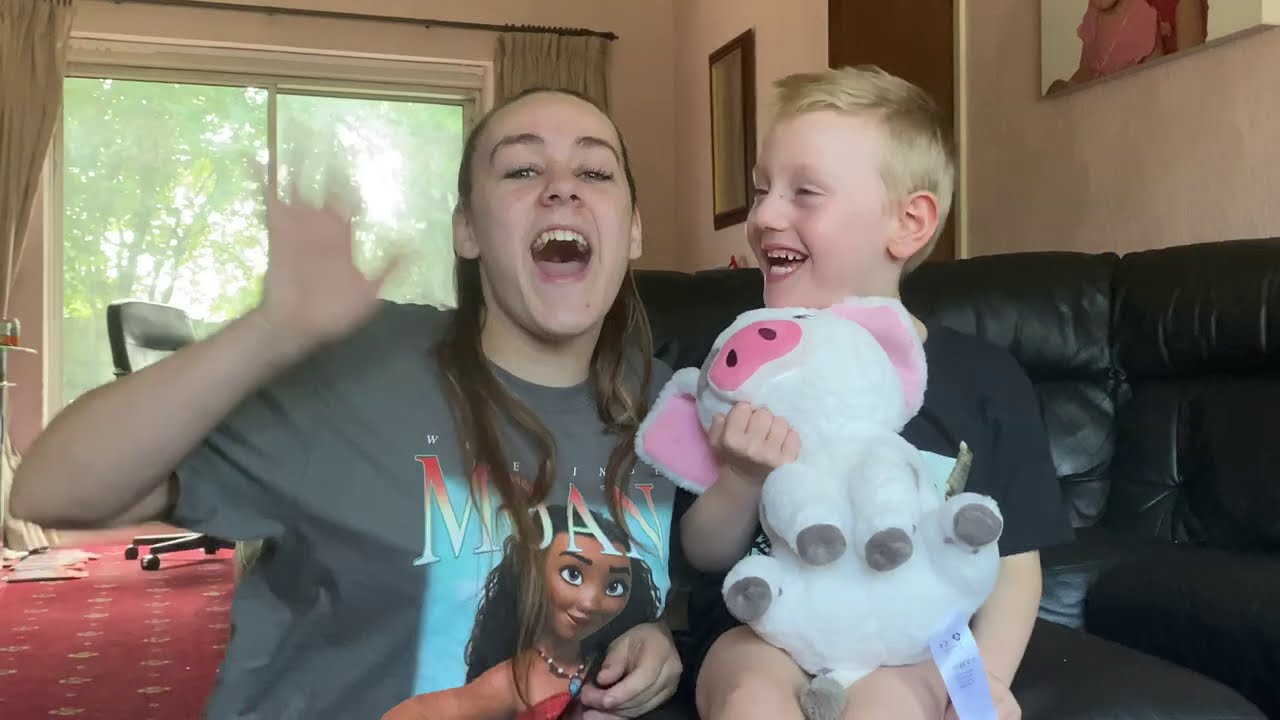 Sign along with us - Moana How far I’ll go - Aulii cavalho - SSE - Jade and Christian Kilduff