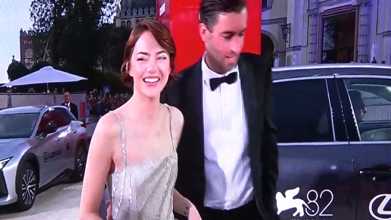 Emma Stone @ Mostra del Cinema di Venezia, BUGONIA red carpet