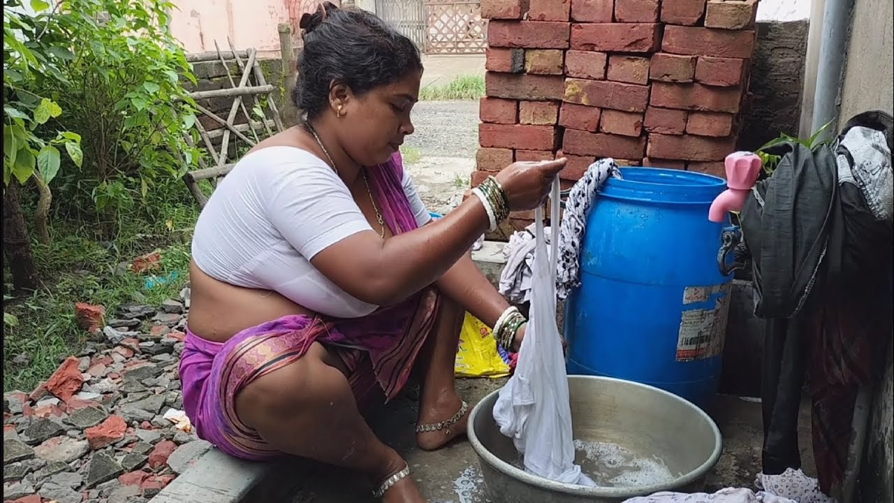 বর্ষাকালে জামা কাপড় কাচাও যেমন ঝামেলা মেলাও সেরকম ঝামেলা 😓 clean with me | daily vlogs 