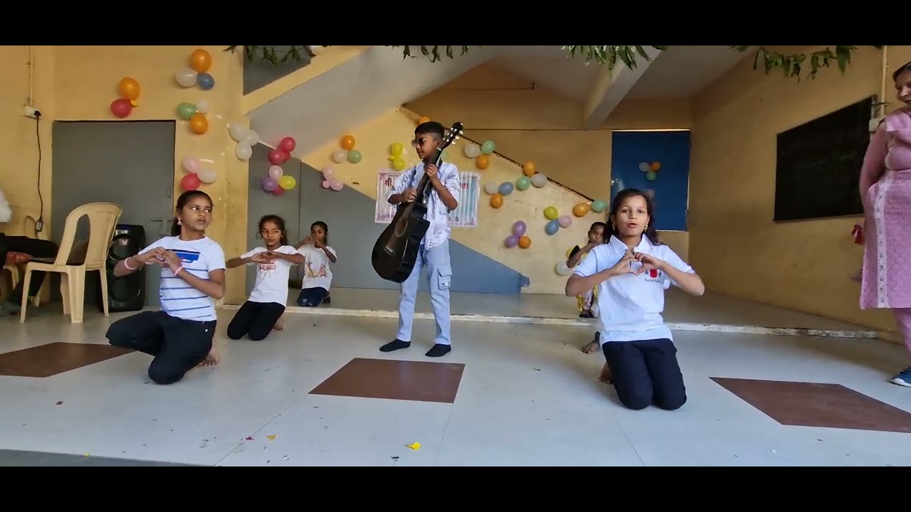 Papa Kehte He bada naam Karega Dance 26th Jan Sharda Mandir Pri School-Mundra