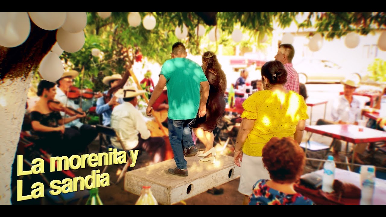 La morenita y La sandia (en Zicuirán) - Conjunto LINDERO