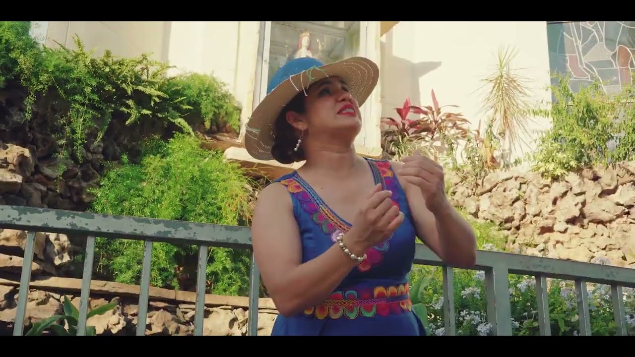 Las Paraguayas & Rep&uacute;blica Saraki : Virgencita de Caacup&eacute; Video Oficial