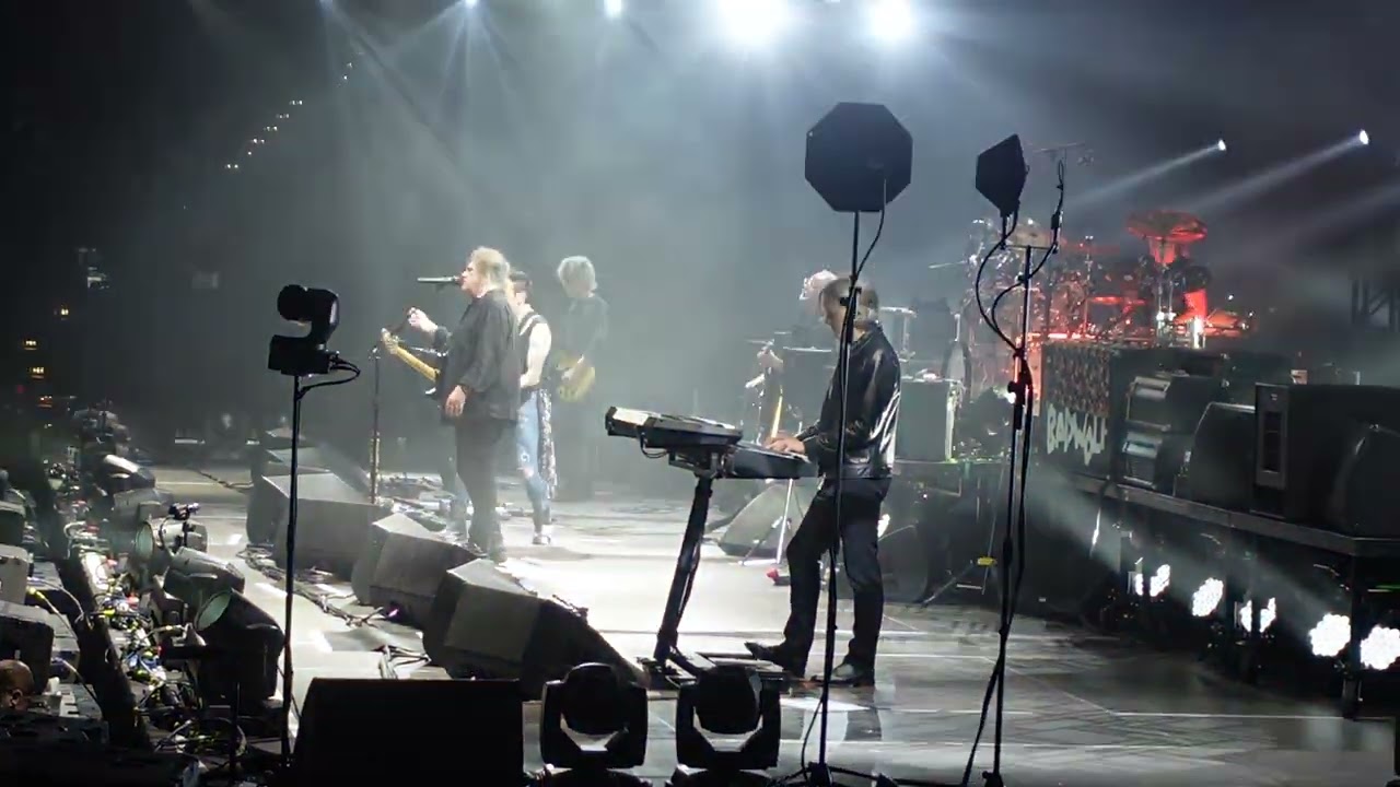 The Cure - Charlotte Sometimes, live @ Barclays Arena, Hamburg 16.10.2022