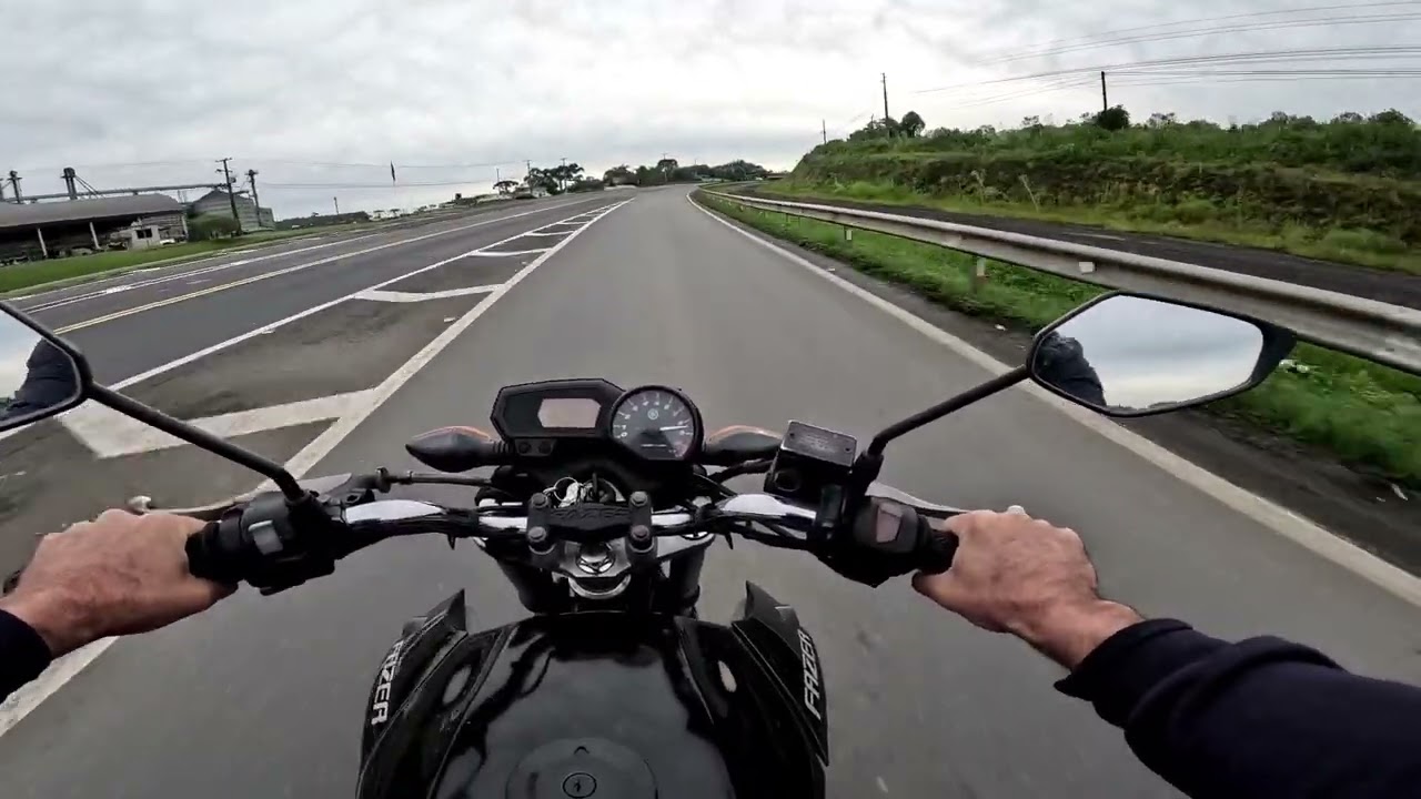 Qual a velocidade da FAZER BLUE FLEX 250cc