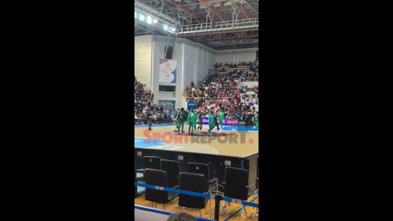 Η είσοδος της ομάδας του Παναθηναϊκού για ζέσταμα