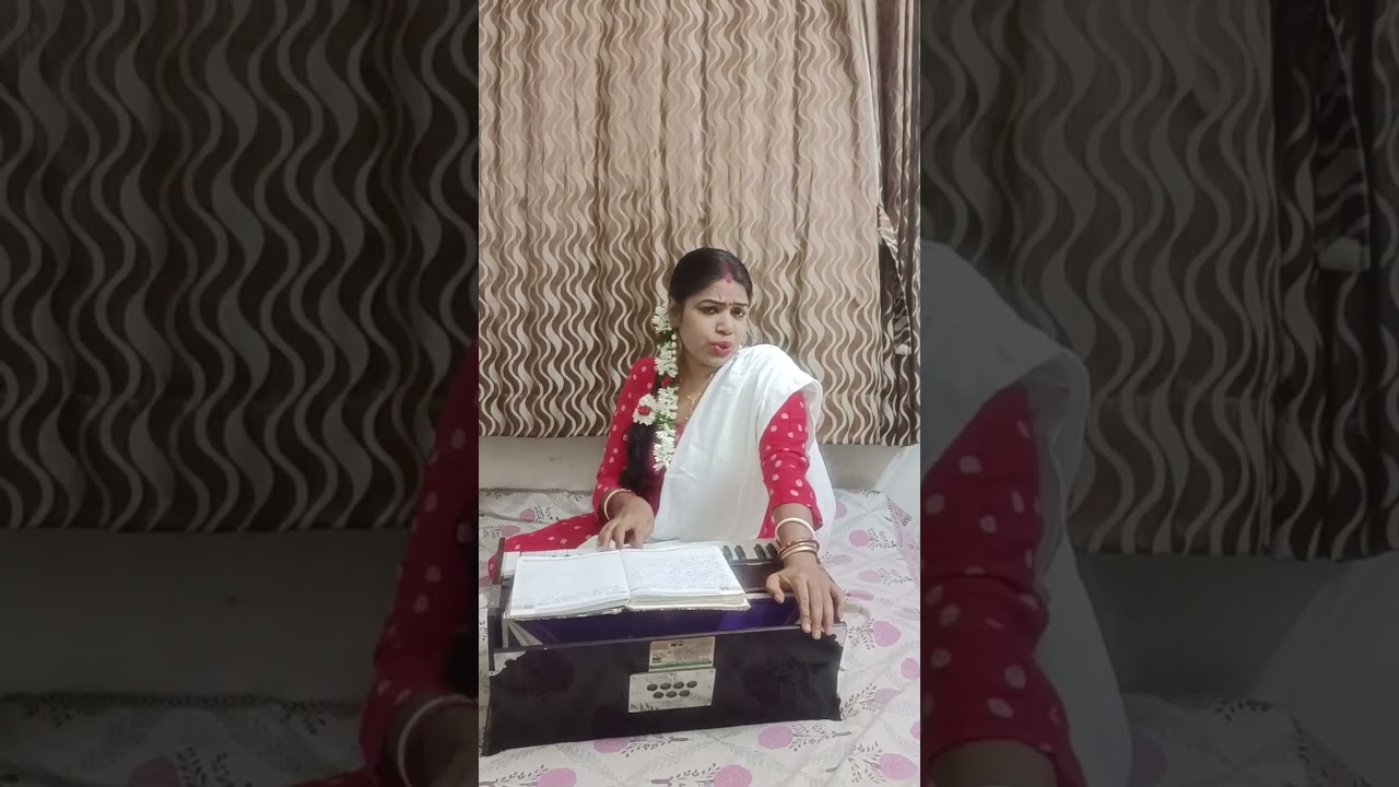 Govind bolo Hari Gopal bolo Radha Ramana Hari Gopal bolo Sima biswas 