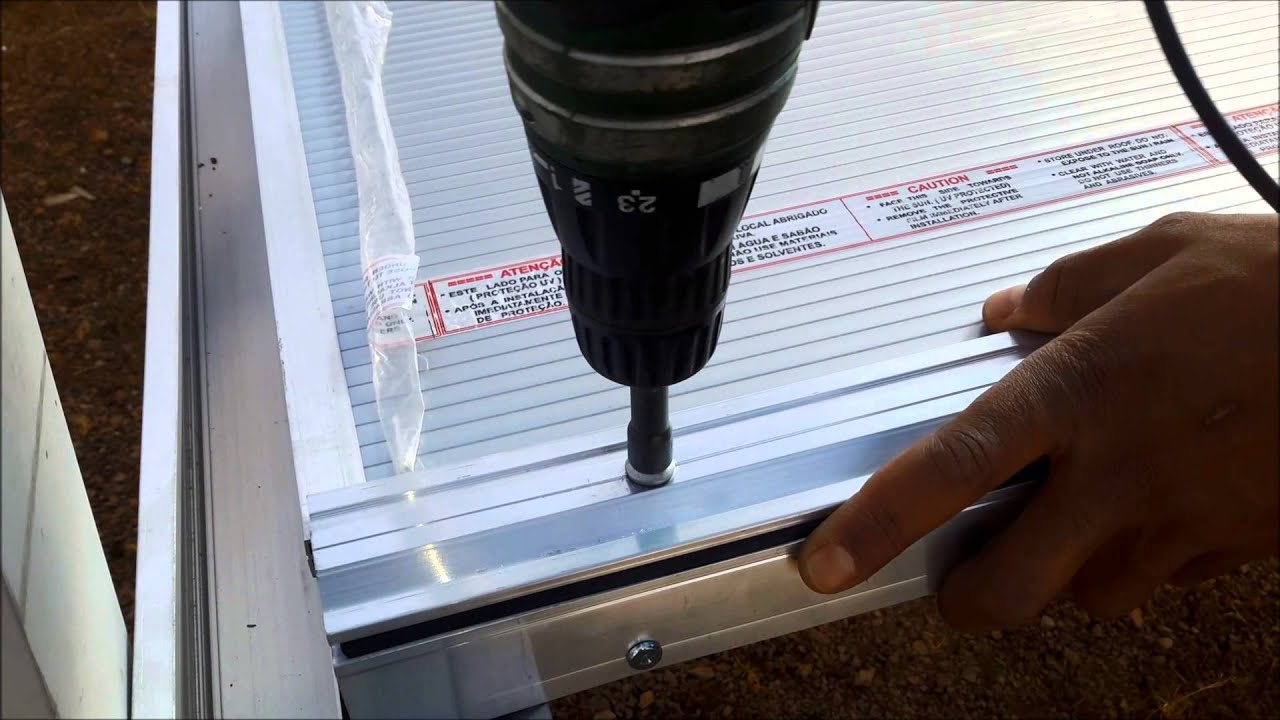 Como instalar uma Cobertura de Policarbonato sistema 5511 plano alveolar 10 mm viga calha