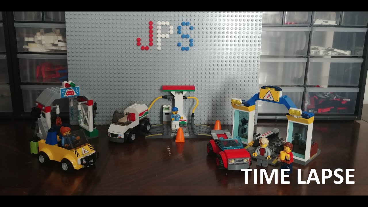 LEGO City Build 60232 Garage Center (time lapse)
