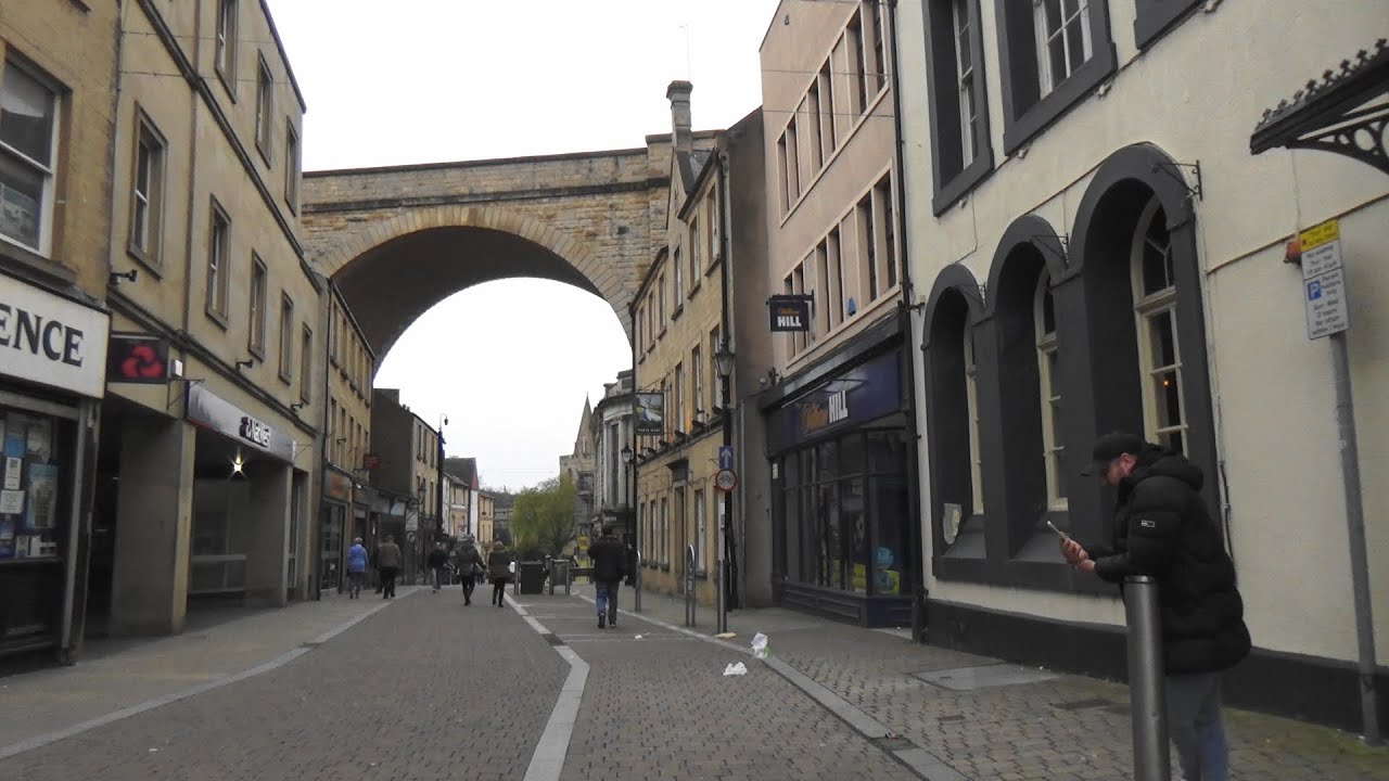 Mansfield town centre Nottinghamshire tour rundown worst of both worlds.