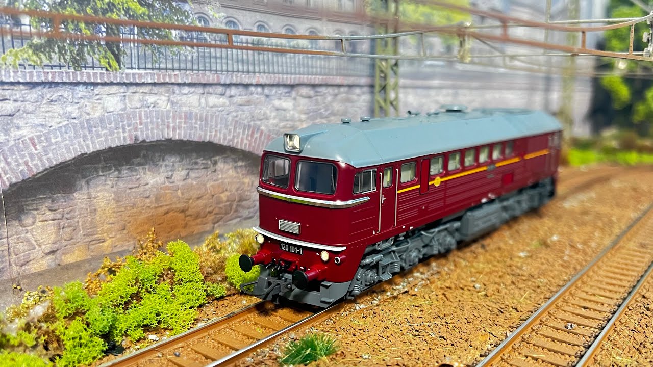 Neu in Petersdorf Roco 71791 BR 120 -Taigatrommel DR & Güterwagen/Roco 77021 DR Kesselwagen