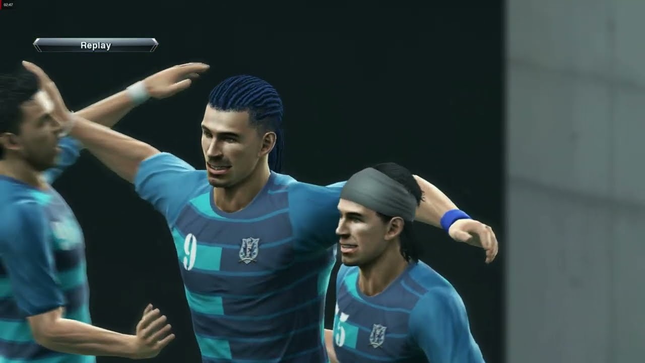 PES 2013 // THE HOUNDS (Home) vs THE HOUNDS (Away) // Friendly Match // Lunatic96076 // Match 1