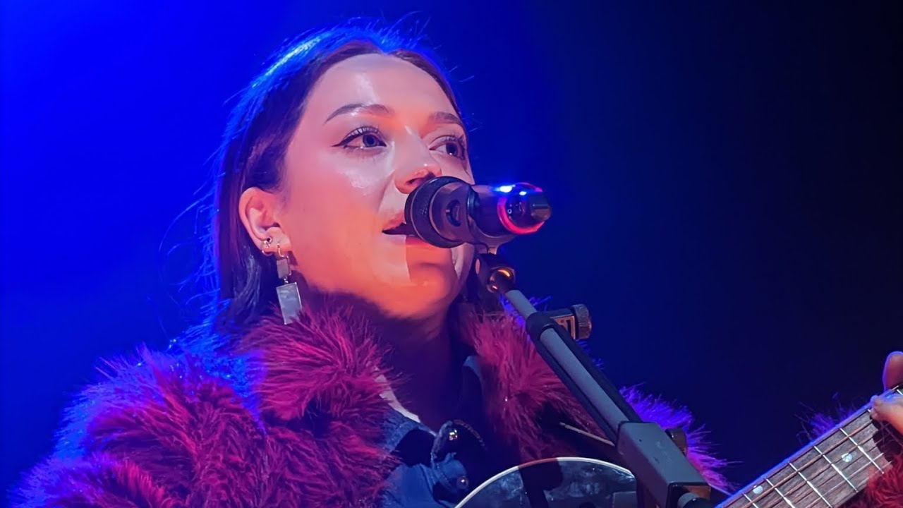 Abbey Cone - If you were a song - live at the C2C Festival in London's O2 Arena