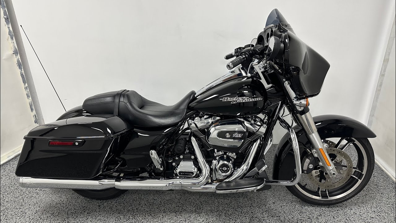 2017 Harley Davidson Street Glide Special at Joe's Bikes - $13,999