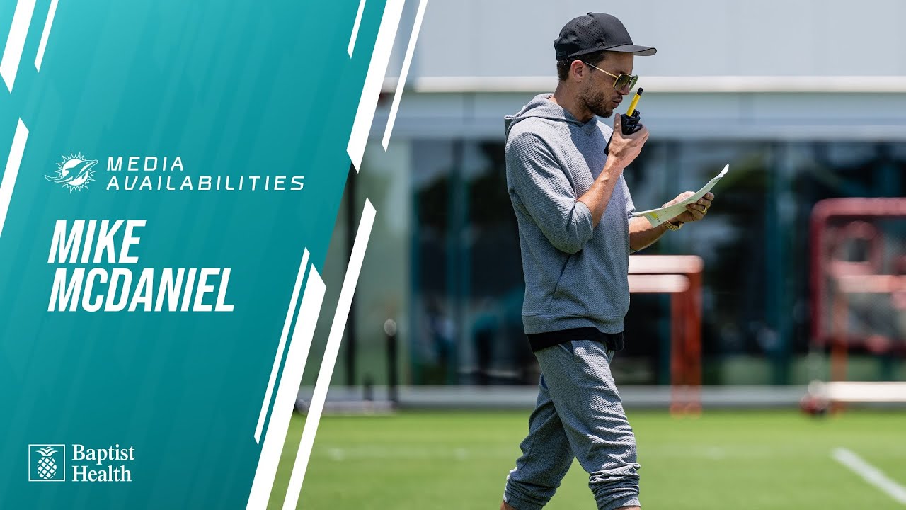 Mike McDaniel meets with the media | Miami Dolphins