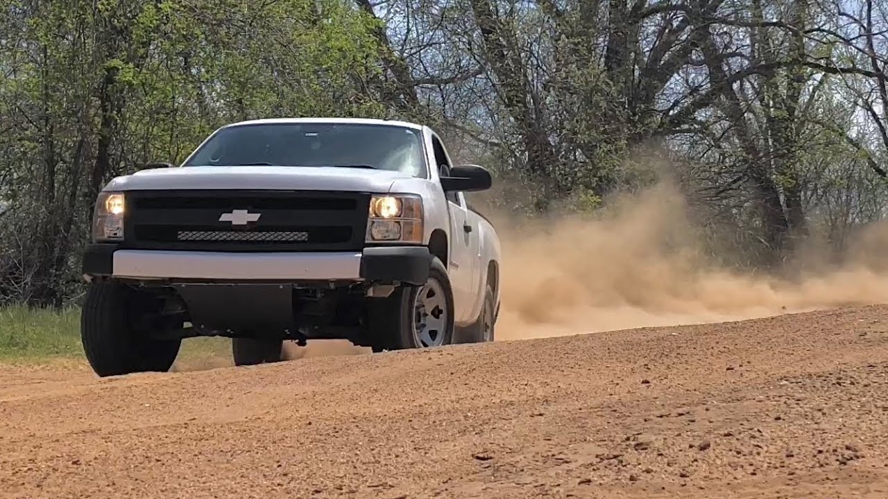Straight Pipe Silverado Donuts & Drifting