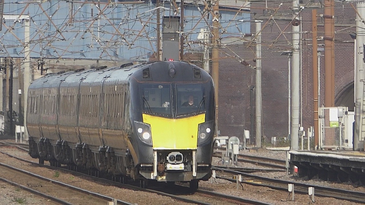 A few trains at Doncaster (17/02/2026)