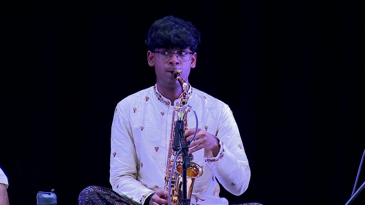 Carnatic Saxophone Arangetram - Nādaloludai,