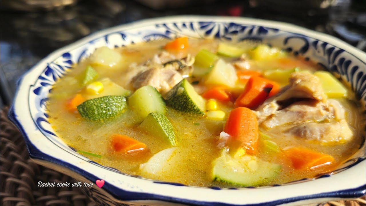How to make the best Caldo de Pollo con Arroz // Mexican style Chicken soup with Rice ❤️