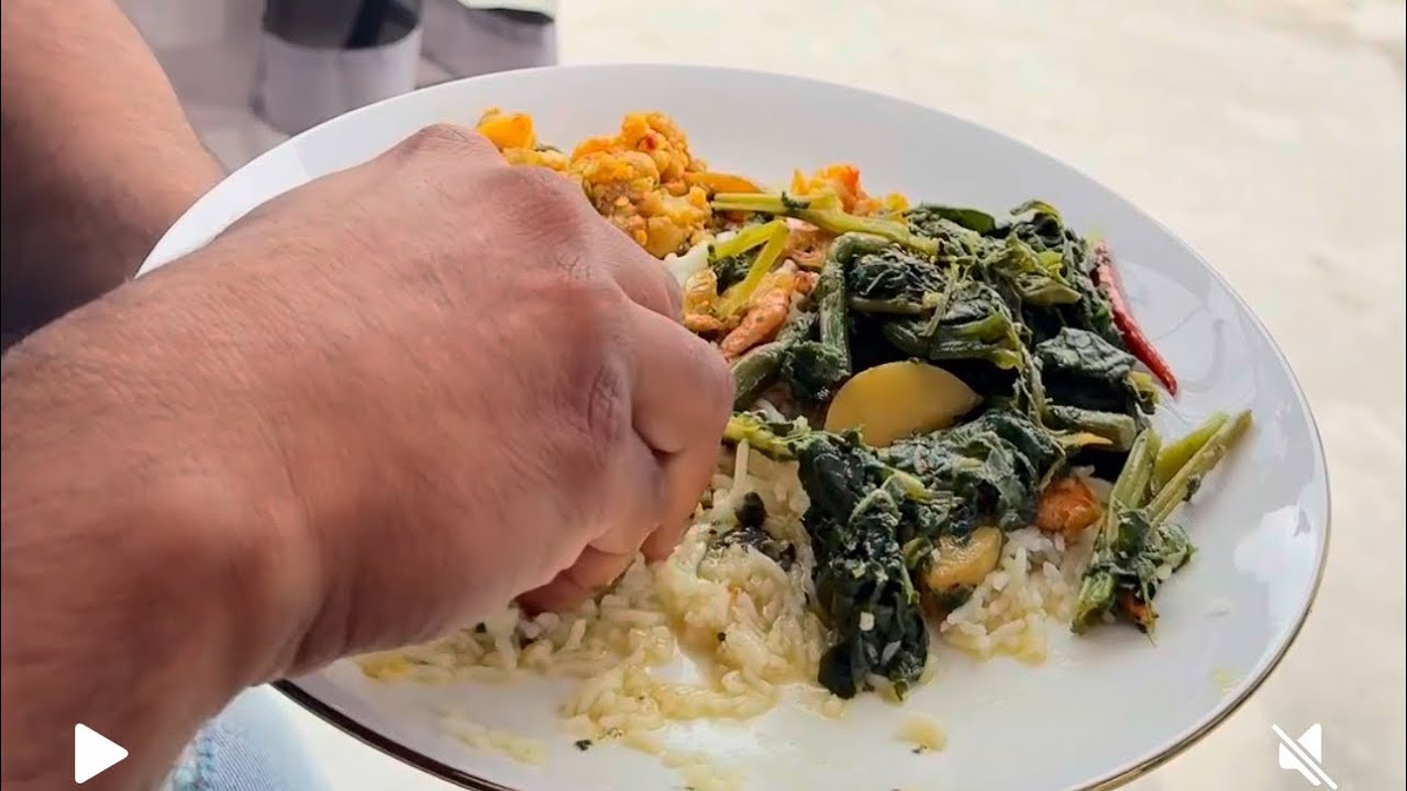 লাউ শাক চিংড়ি রান্না করি, আর সাথে বকবক