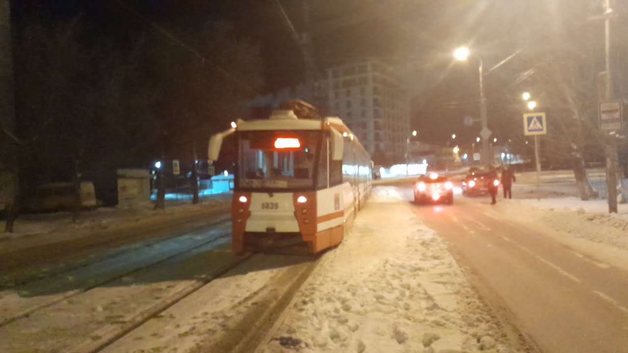 Зимний ночной Волгоград. Трамвайный маршрут СТ2. Рейс в депо. 