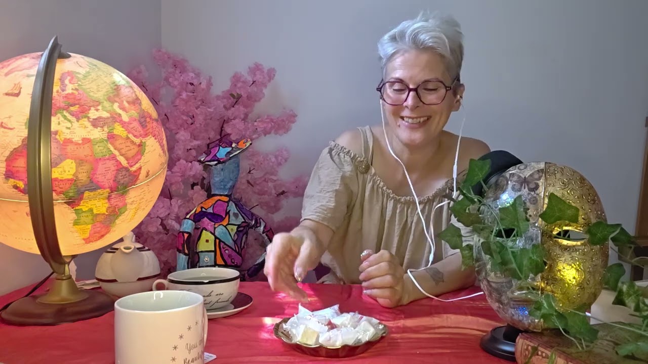 1-#ASMR # Ma première vidéo . On fait connaissance. #Relaxation##voix douce #
