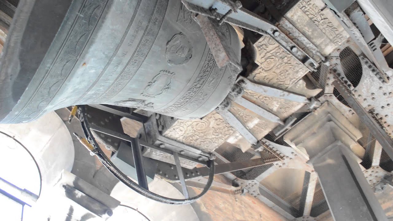 Venice: Ringing the bell at St Mark's Campanile.