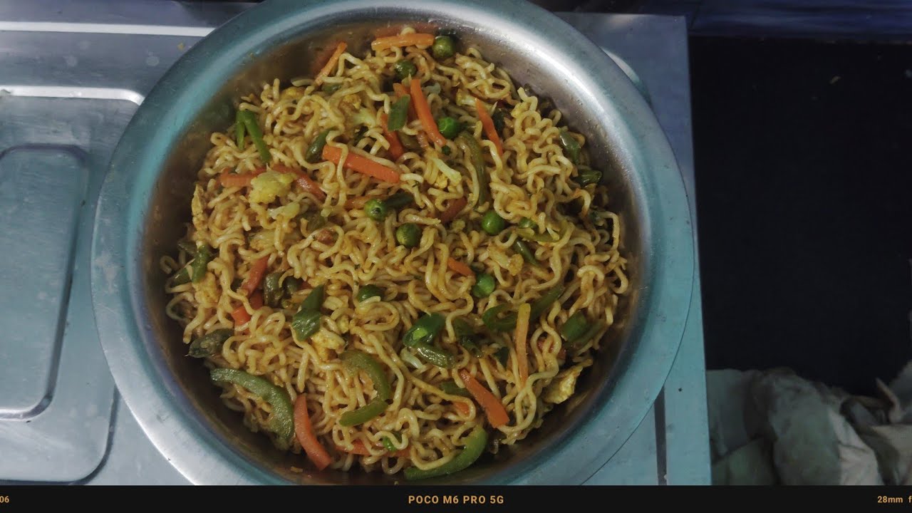 এটা ম্যাগি,চাউমিন ভেবে ভুল করবেন না দেখতে চাওমিনের মতন। 