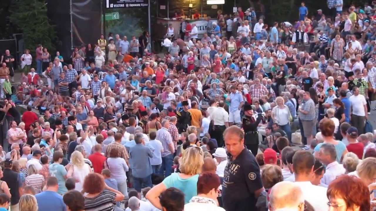 Quirinus Band & Bugle Corps Neuss beim Loreley Tattoo 2013 - Eröffnung nach der Pause 