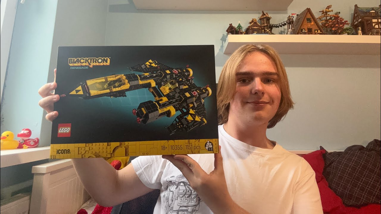 Otwieram zestaw LEGO ICONS 10355 BLACKTRON REGENERADE 
