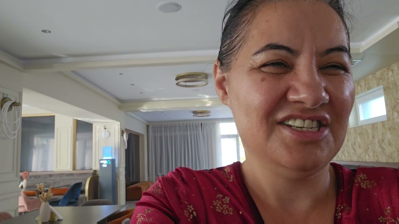 Valerica va spune cât a plătit la hotel în România. 