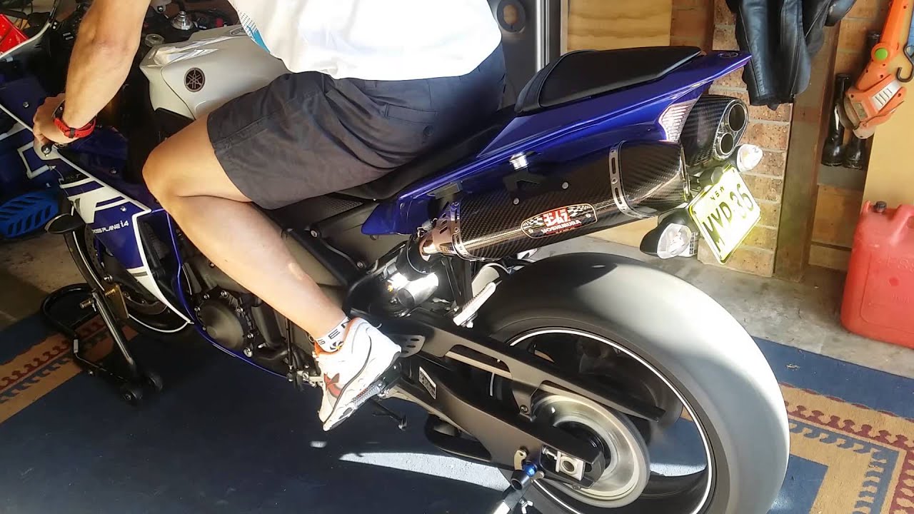 Yamaha R1 with HM quick shifter
