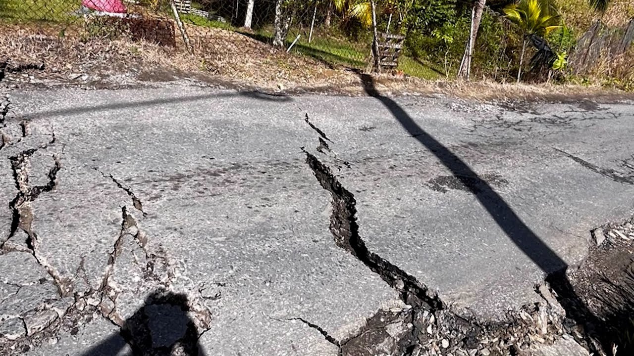 Дороги демонтированы, электроснабжение отключено: усиление активности грязевого вулкана Пипаро вы...