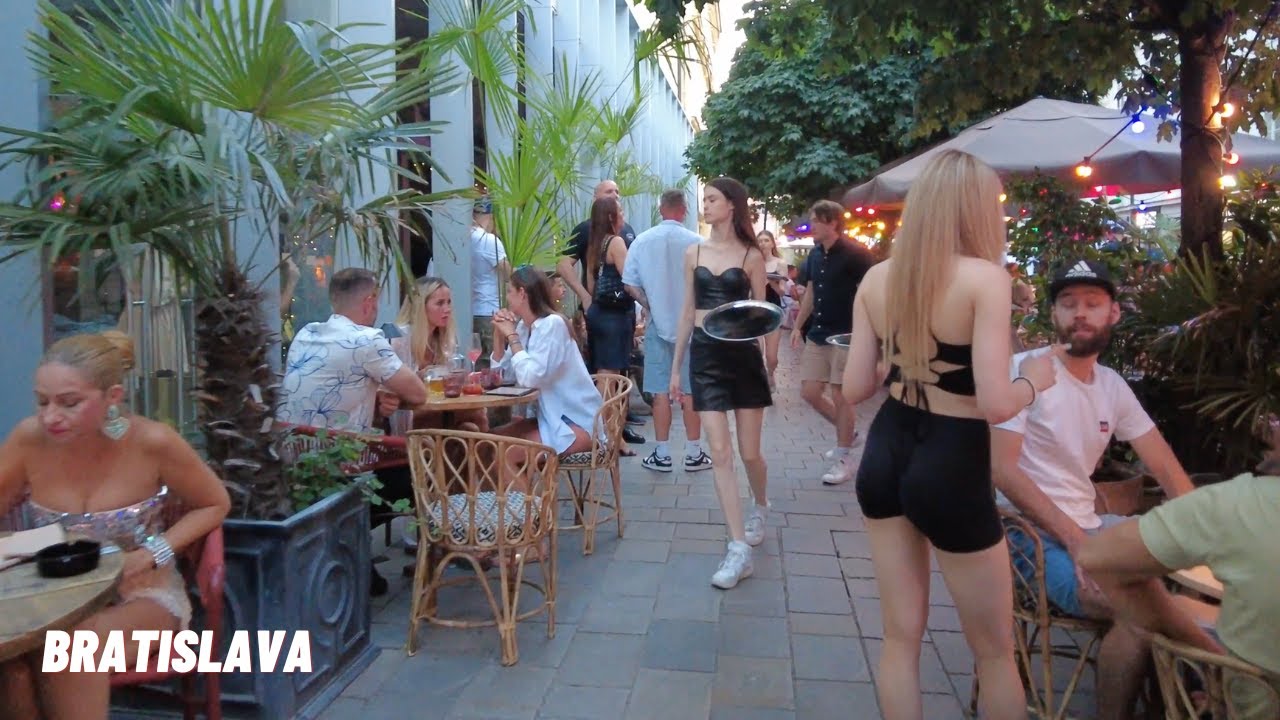 🇸🇰 SUMMER EVENING IN BRATISLAVA OLD TOWN, SLOVAKIA [FULL TOUR]